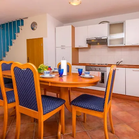 Vikendica House Ante