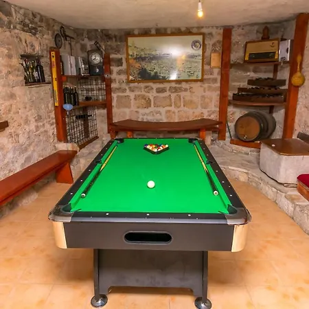 Vikendica House Ante *