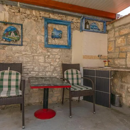 House Ante Hébergement de vacances *